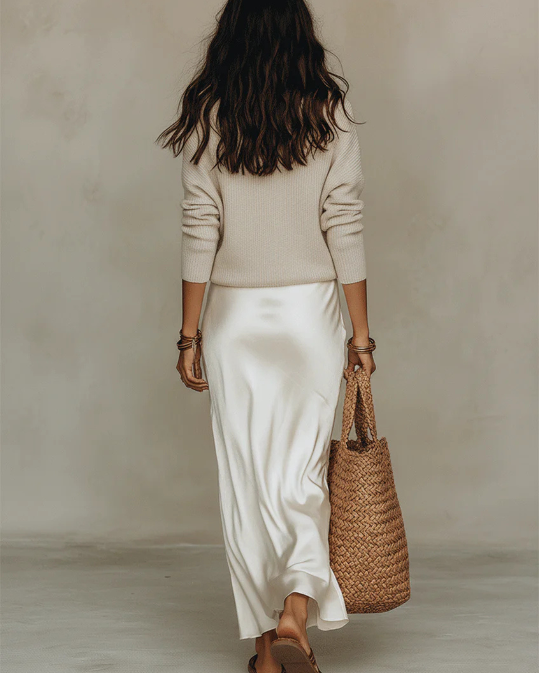 Elena | Robe midi satinée avec pull inclus
